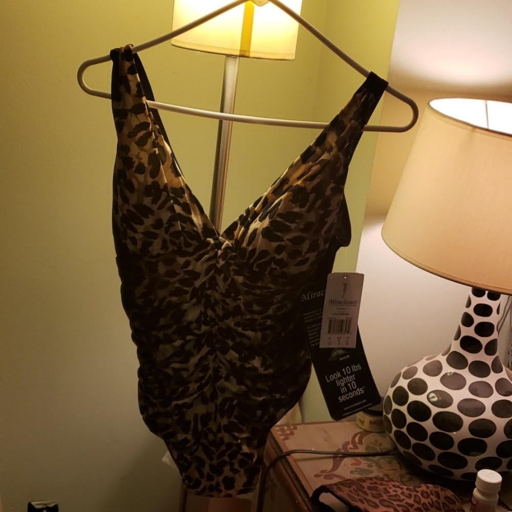 Miraclesuit bathing suit Leopard animal print